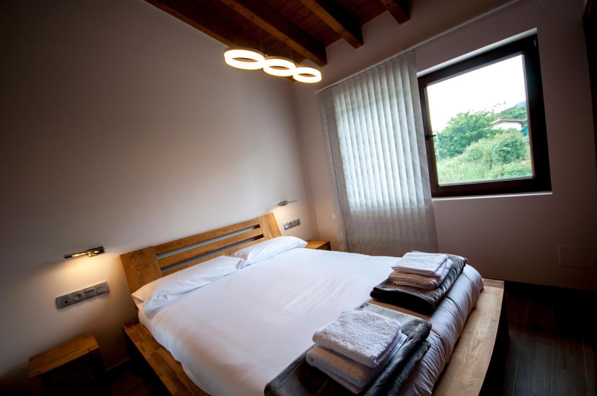 Bufones De Pria Apartamentos Rurales Garana Room photo