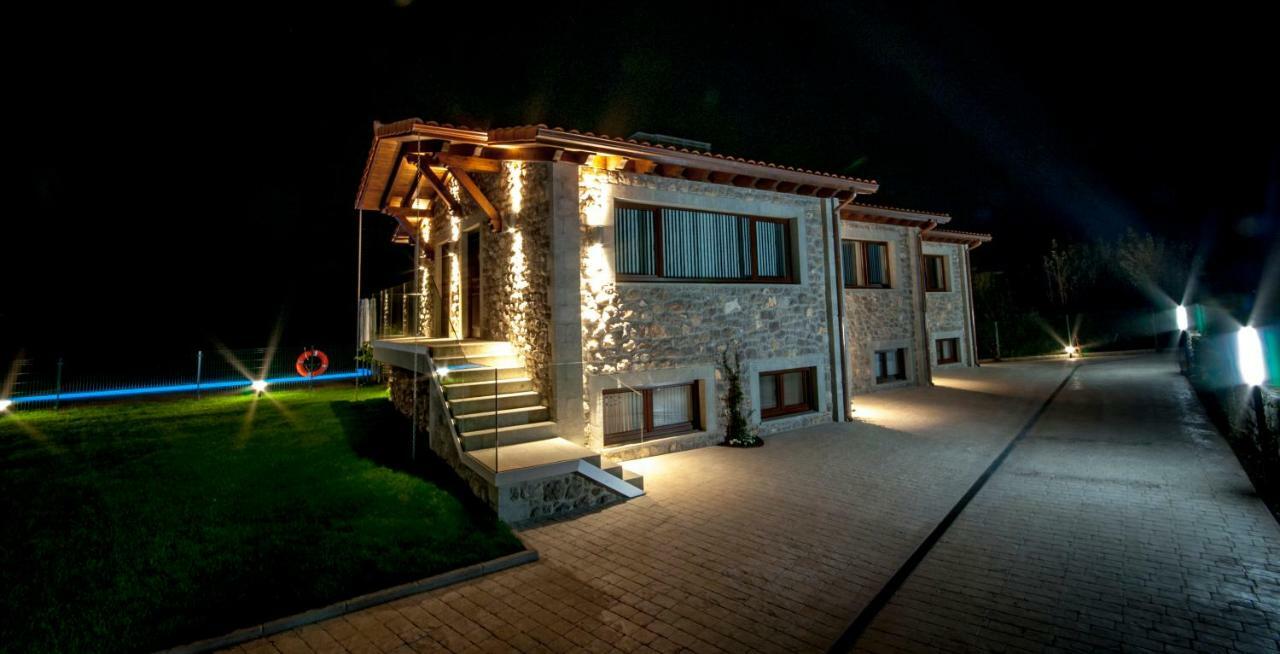 Bufones De Pria Apartamentos Rurales Garana Exterior photo